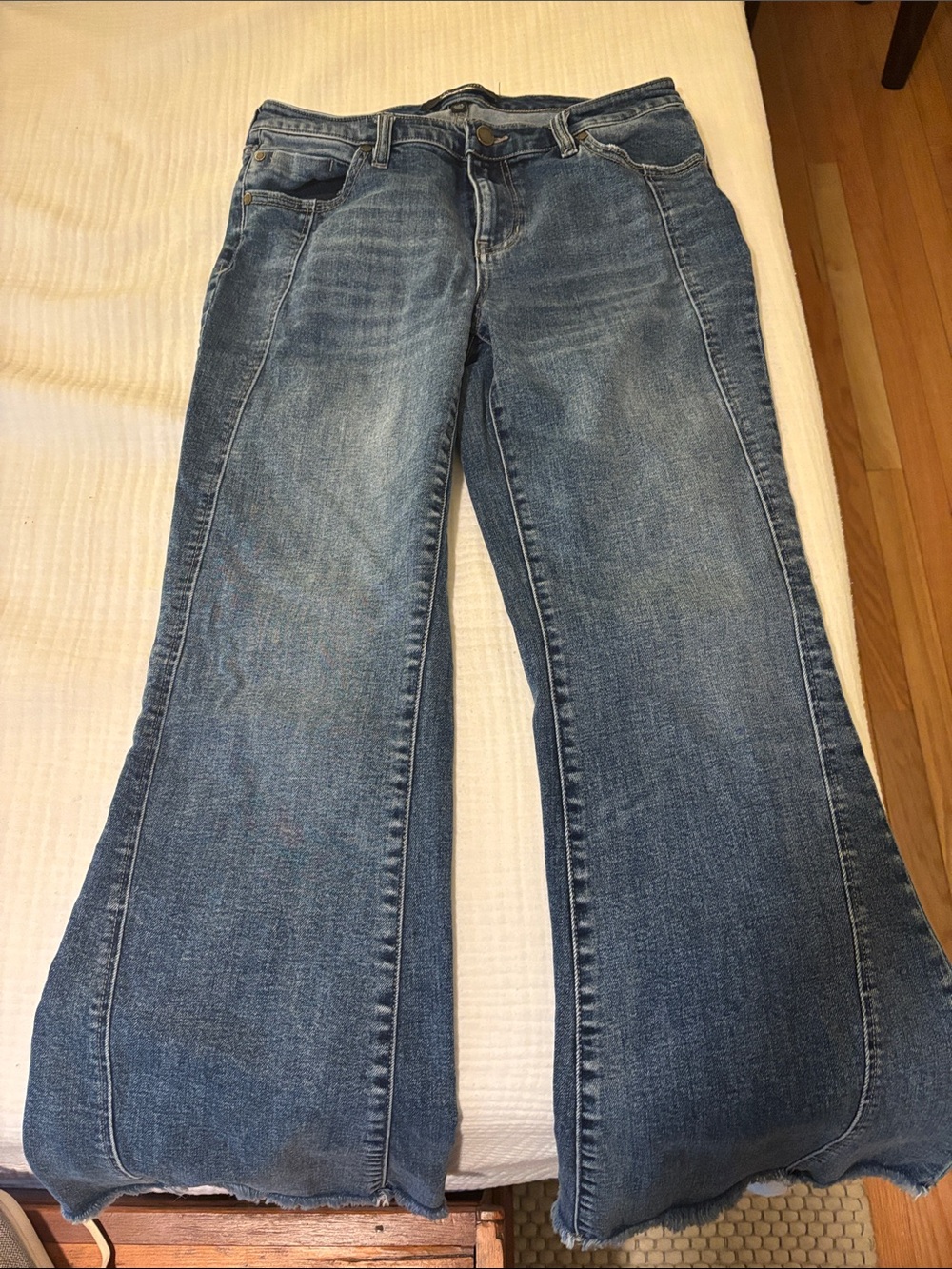 Liverpool Women's Wide-Leg Flare Jeans in Faded Blue - 6